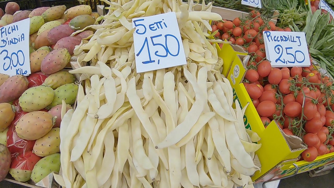 MERCATO ORIENTALE - GENOVA | Mirando precios y paseando