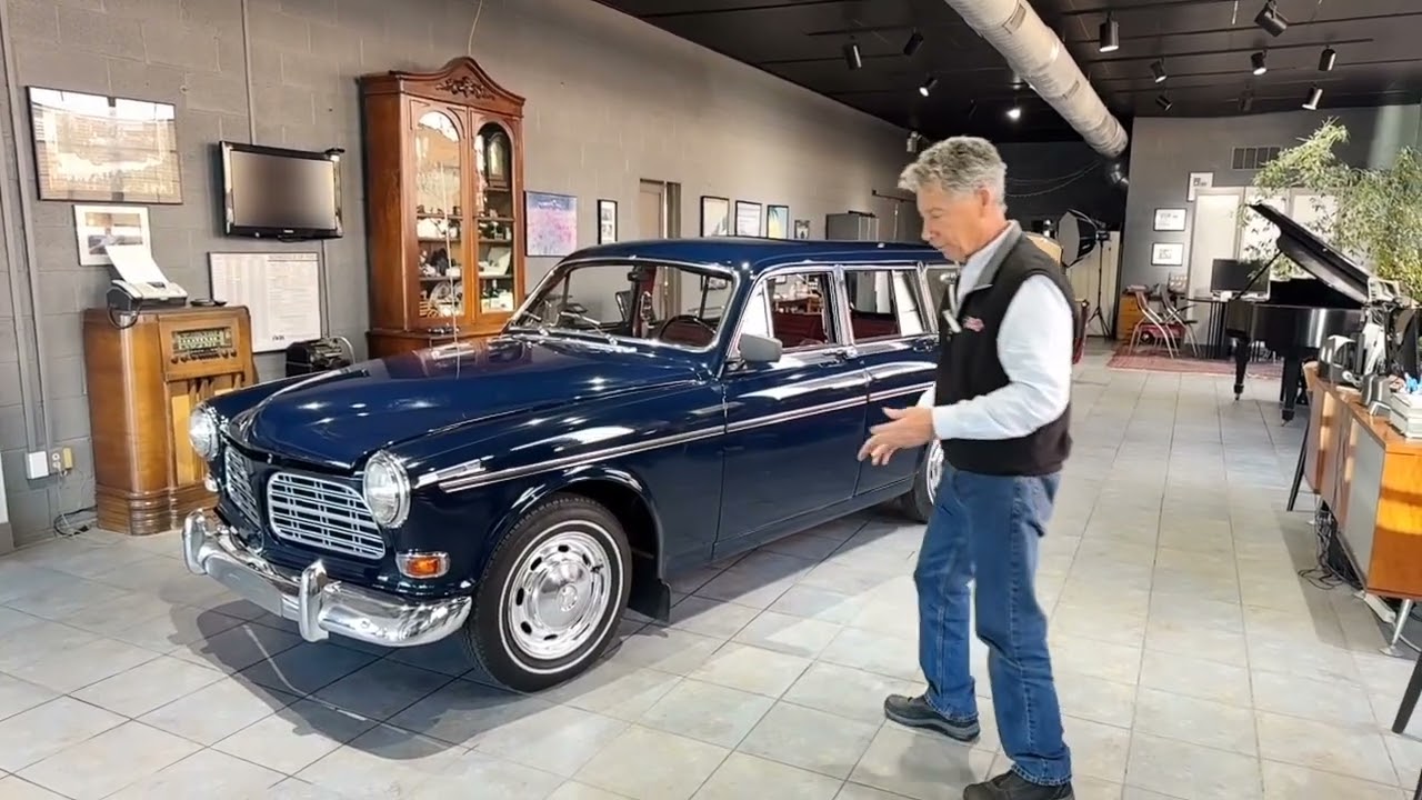 1967 Volvo 122S wagon - walk around