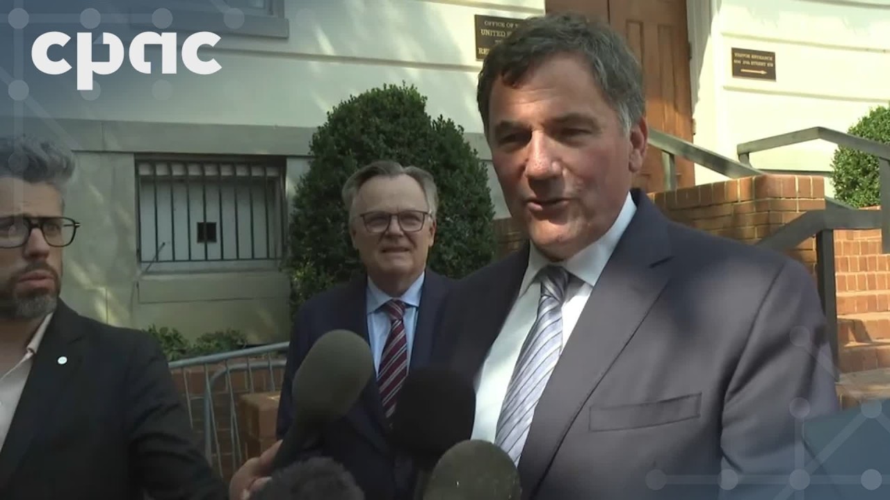 Dominic LeBlanc speaks with reporters as trade talks continue &ndash; August 20, 2026