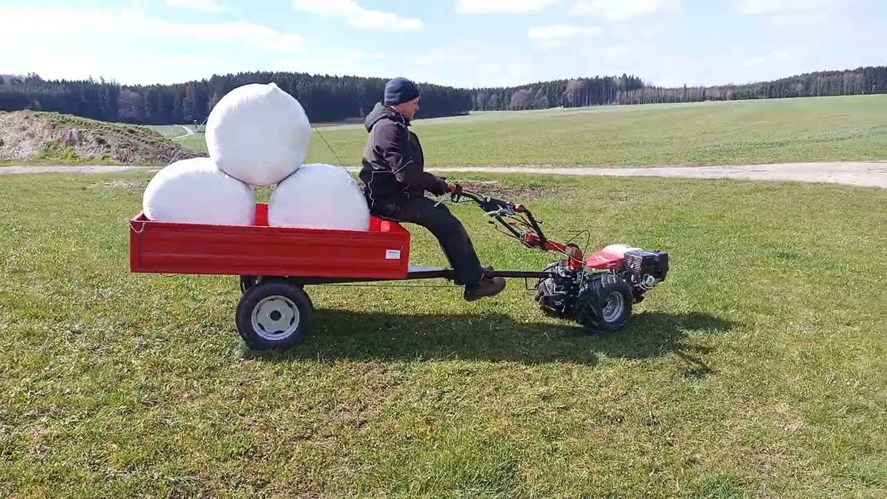 Einachsschlepper S-Trak Profi mit Anh&auml;nger KIP350 im Gel&auml;nde