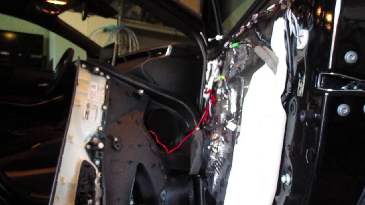 2020 Toyota Corolla door panel removal
