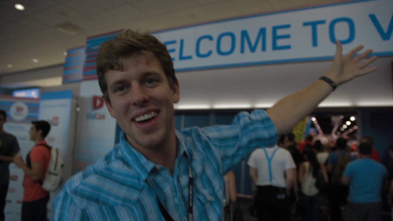 Sharkvlogo (VidCon 2013, Wheezy Jumps The Shark, and Alex Goot Loves Canada)
