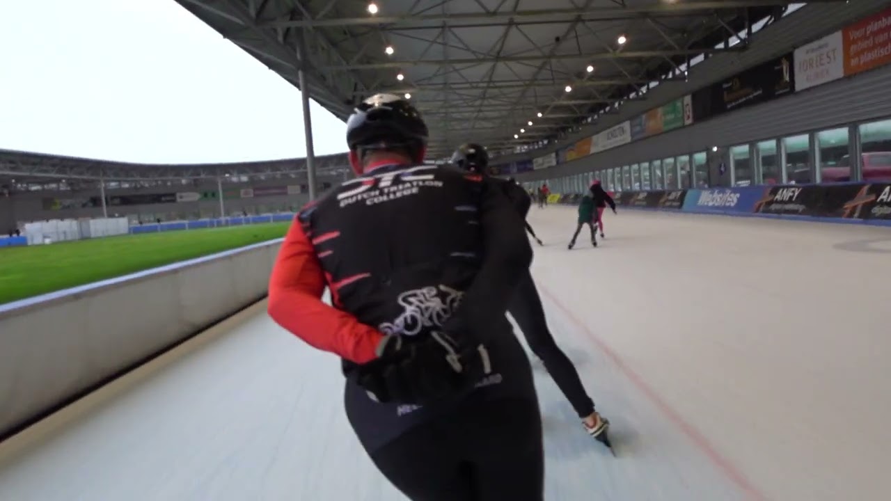Achter Arjan zit je ook altijd goed