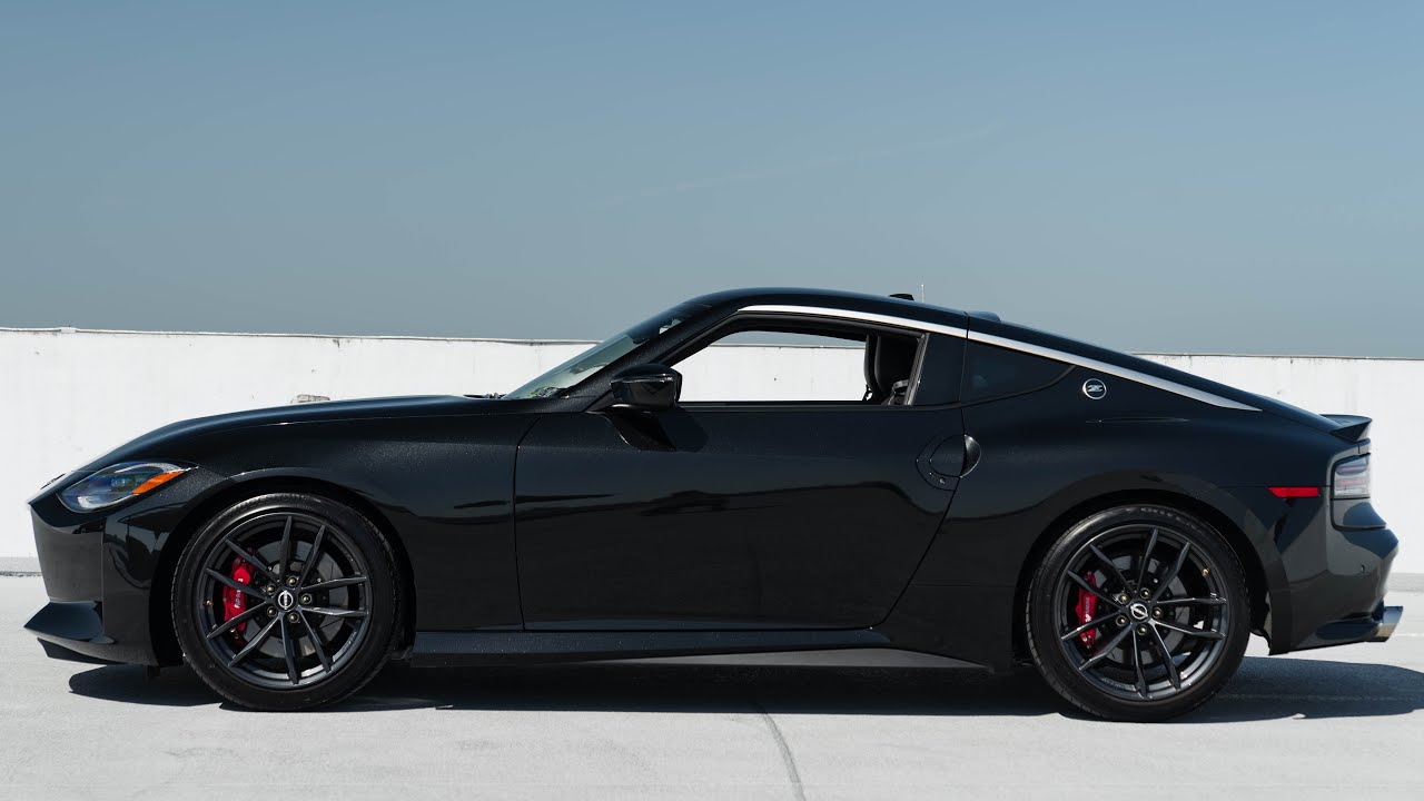 2024 Nissan Z Performance | Black Diamond Pearl over Graphite | UDrive Automobiles