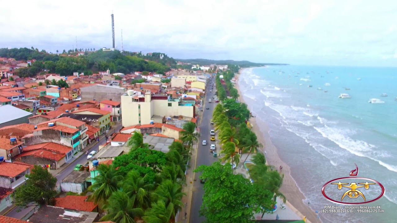 Praia de Maragogi AL Brasil - vista de cima em 4K