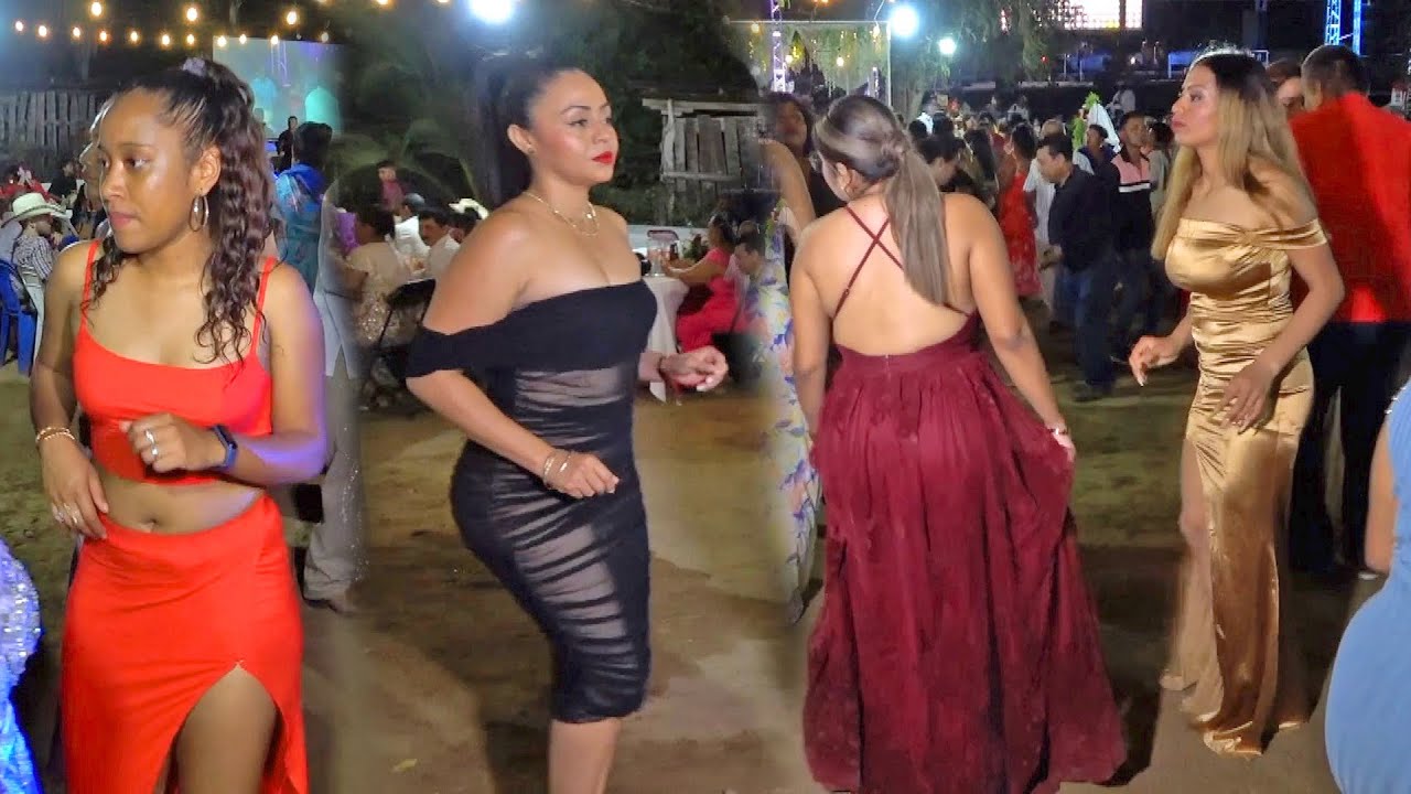 Bailando En Cruz Grande Con La Luz Roja De San Marcos | Gozando Una Boda Coste&ntilde;a!