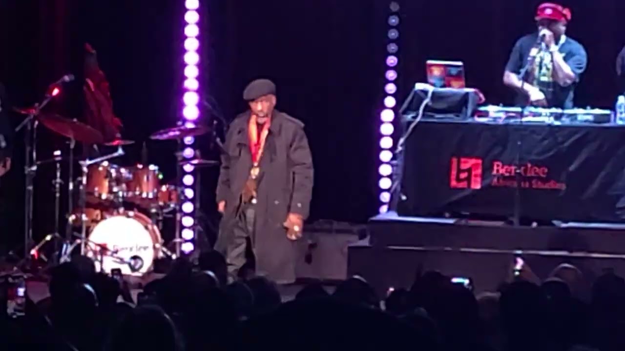 Rakim induction into Berklee College of Music Hip Hop Hall of Fame and performance 