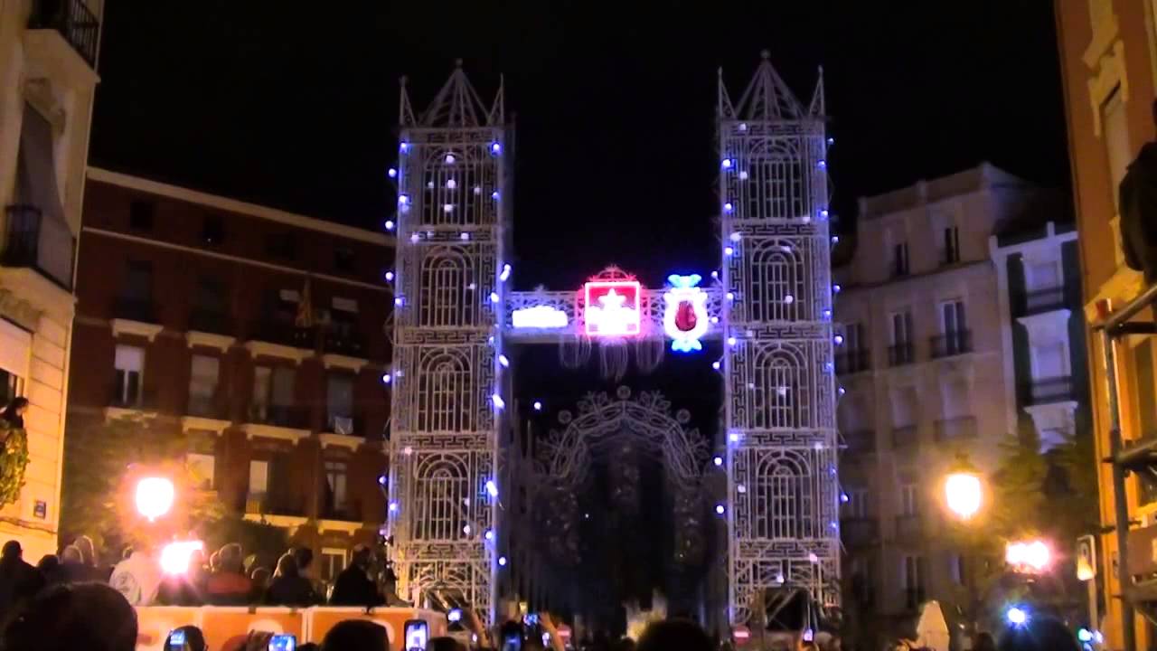 Inauguración de la iluminación de la Falla Sueca-Literato Azorín - Valencia Las Fallas 2013