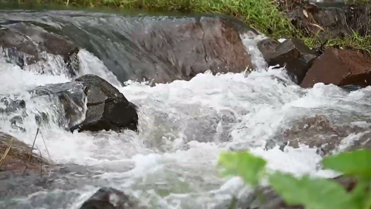 เสียงน้ำตกและดนตรีเพื่อการผ่อนคลายและนอนหลับ sound of waterfall and music for relaxing and sleeping