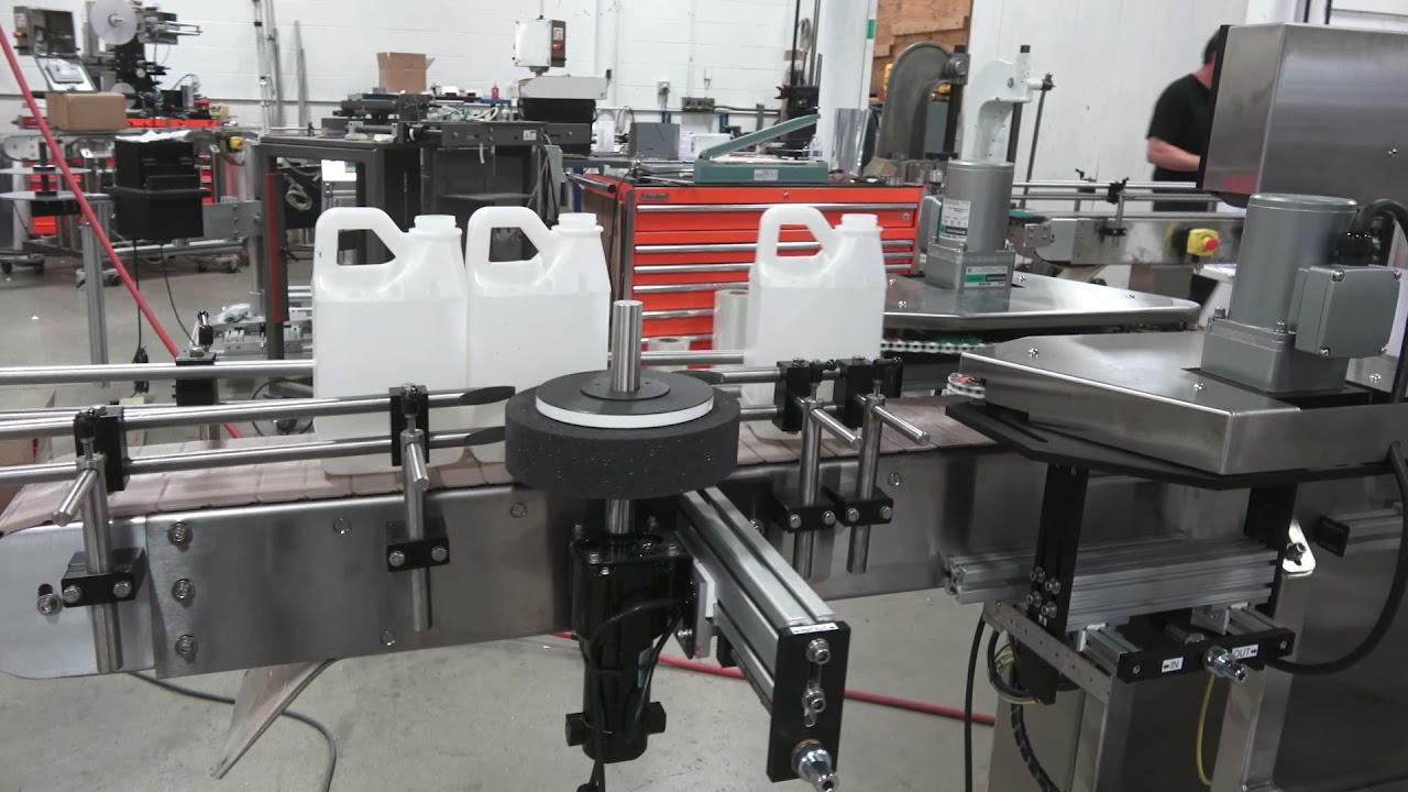 3-Panel Wrap Series Labeler | Cleaning Products