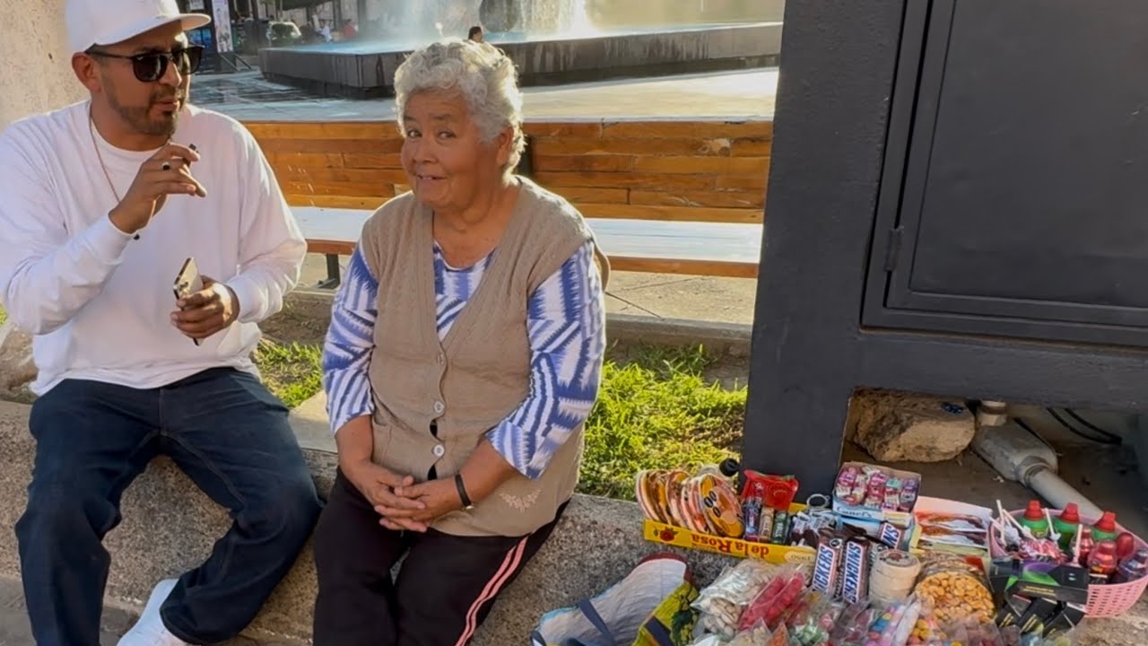 Regalando dulces 🍭 con la señora Mari. PARTE 1      #lagosdemoreno #youtube #javihernández #viral