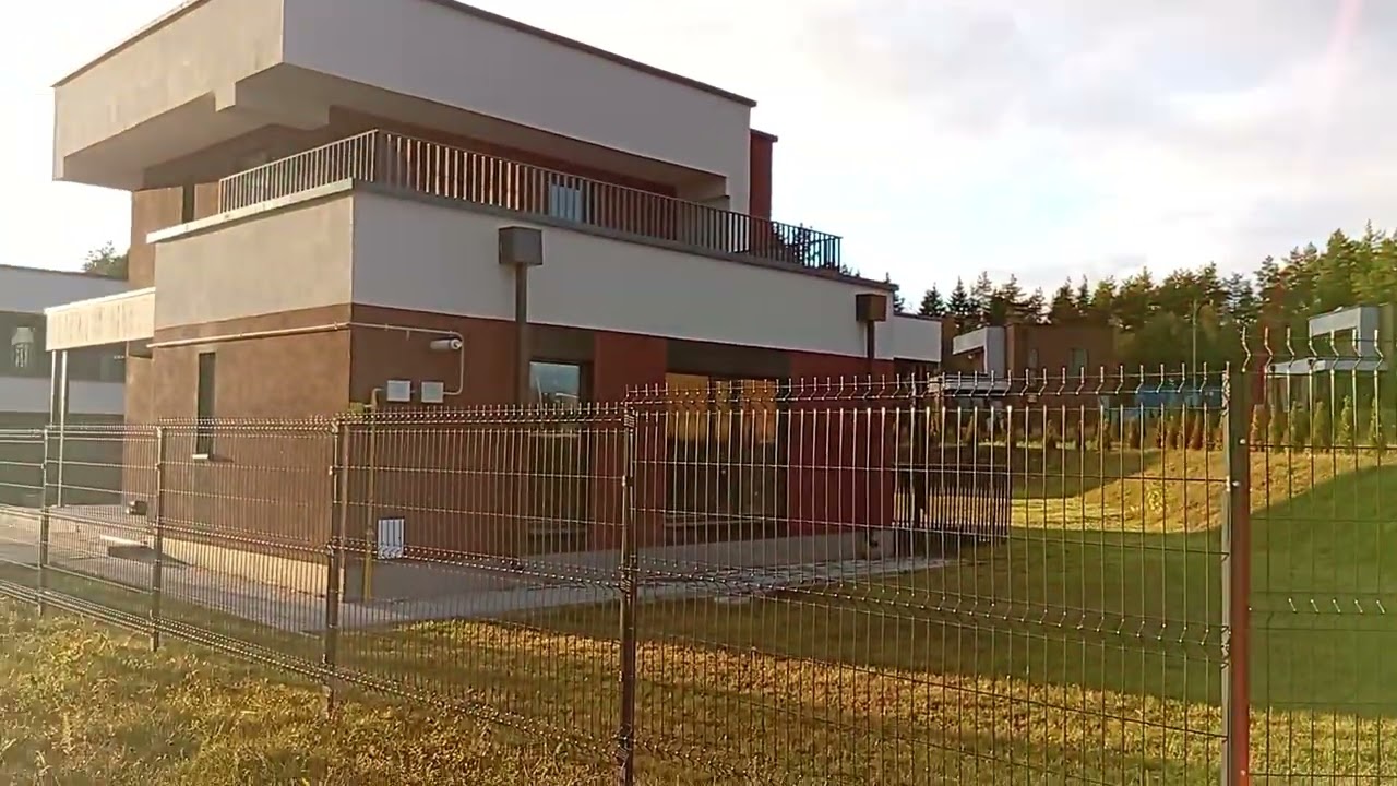 Современная архитектура в новом посёлке.Беларусь