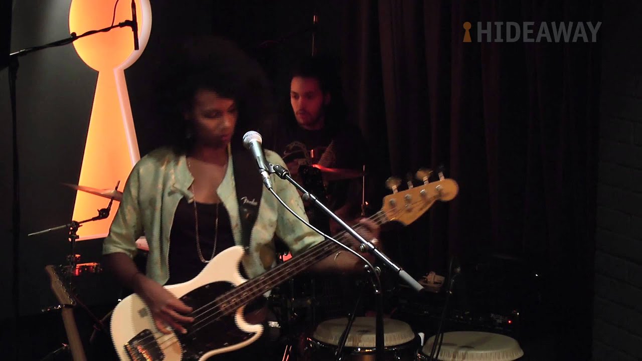Ruby and the Vines - Heart Shaped Box