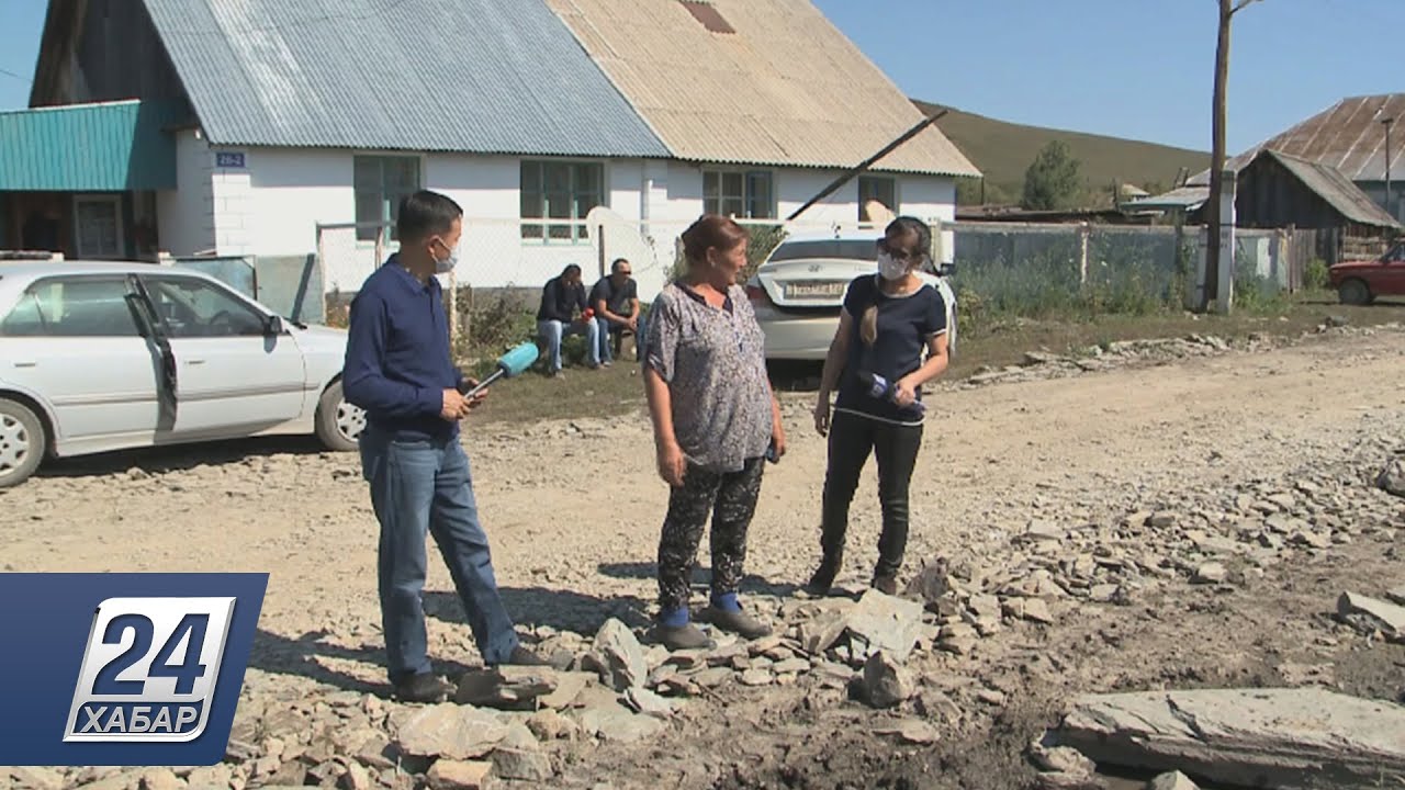 Камни и булыжники вместо ремонта дорог получили жители села на востоке Казахстана