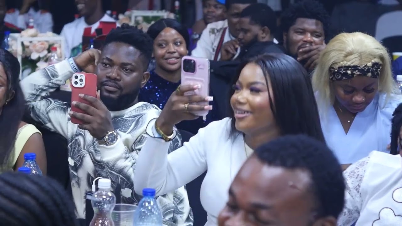 MC DANFO MUSICAL COMEDY live stage performance to Make you must laugh