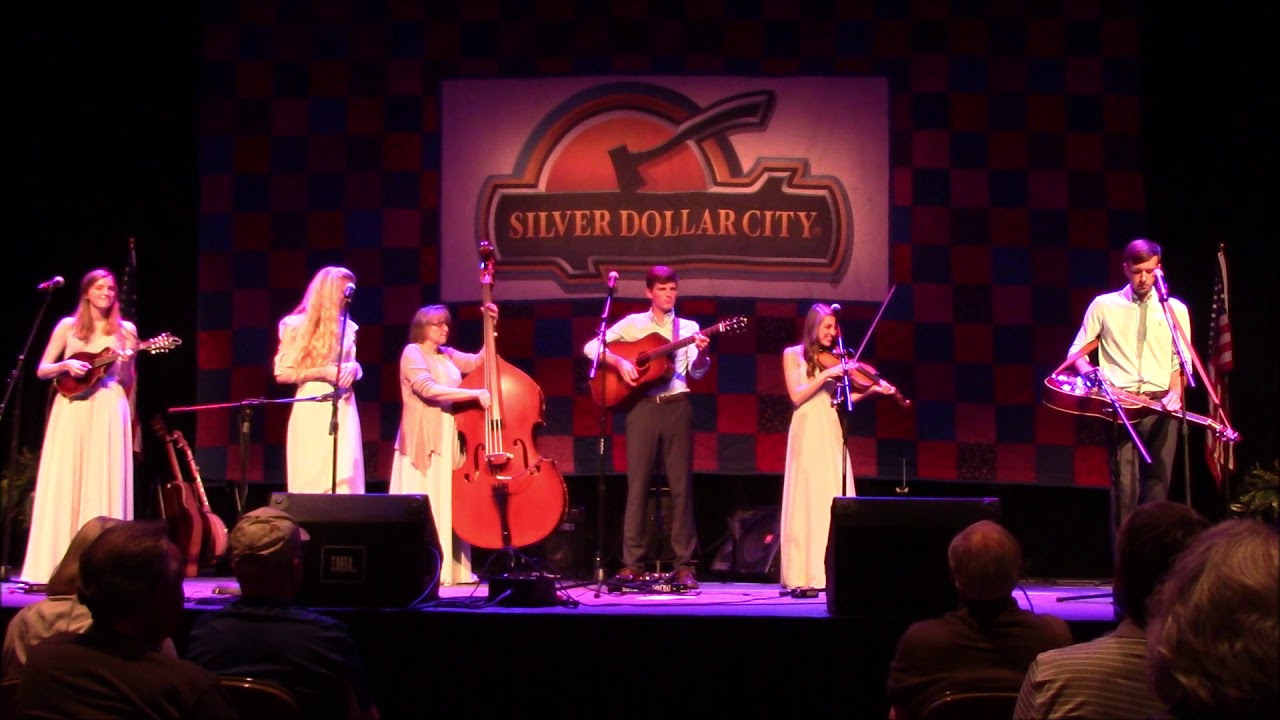 THE PETERSENS @ Silver Dollar City 