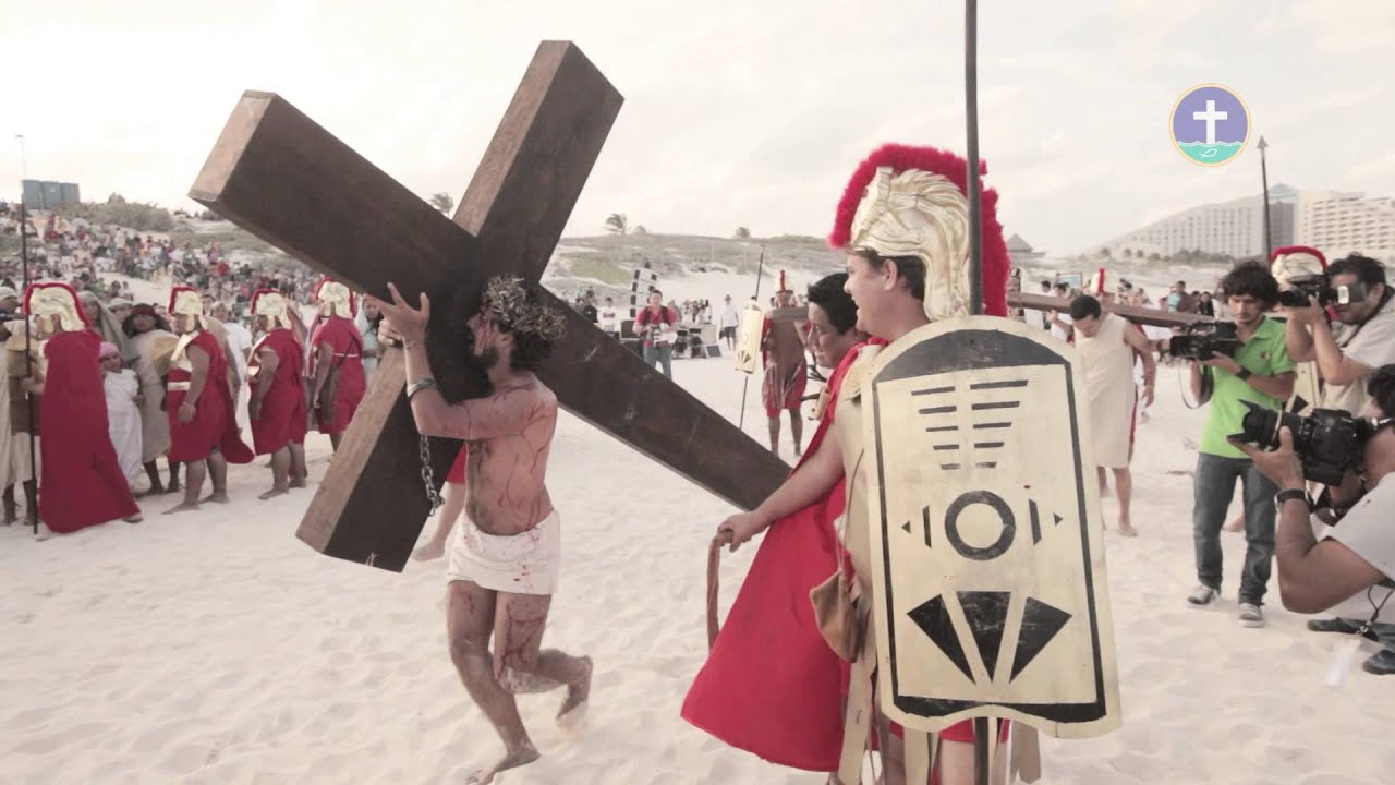 4° Via Crucis en Playa Delfines Cancún