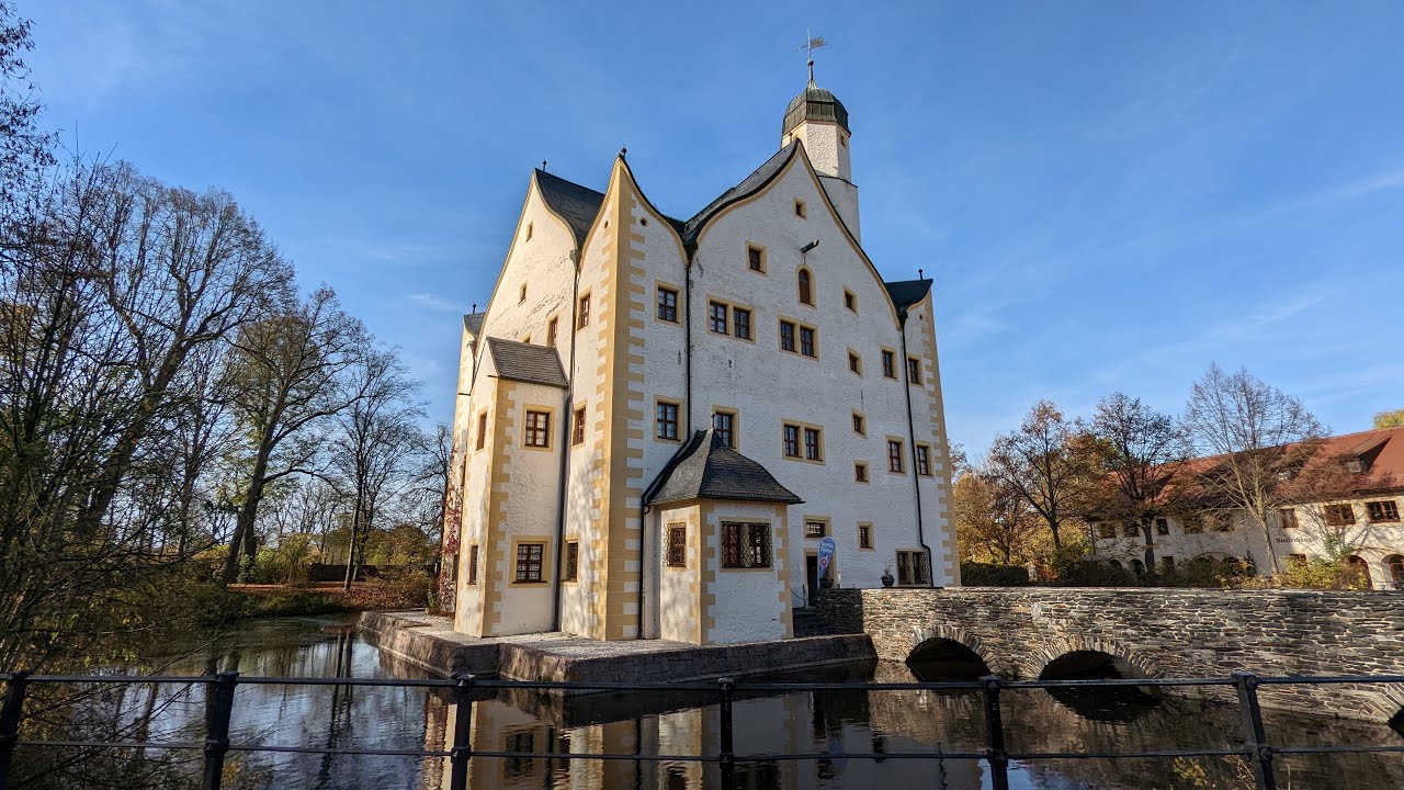 Willkommen im Wasserschloß Klaffenbach / Welcome to the Moated Castle Klaffenbach ❤