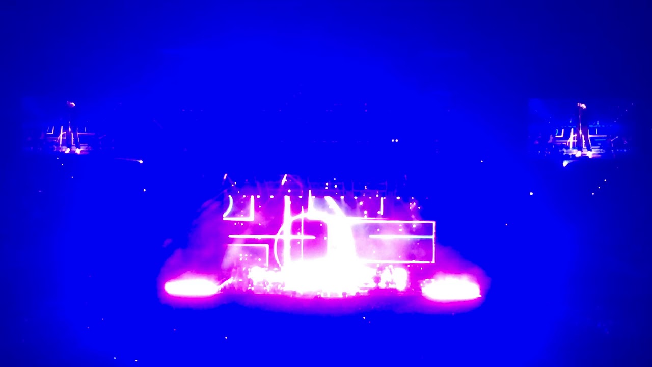 Bruno Mars 24K Show in Munich - That's What I Like, Straight Up & Down, Versace on the Floor