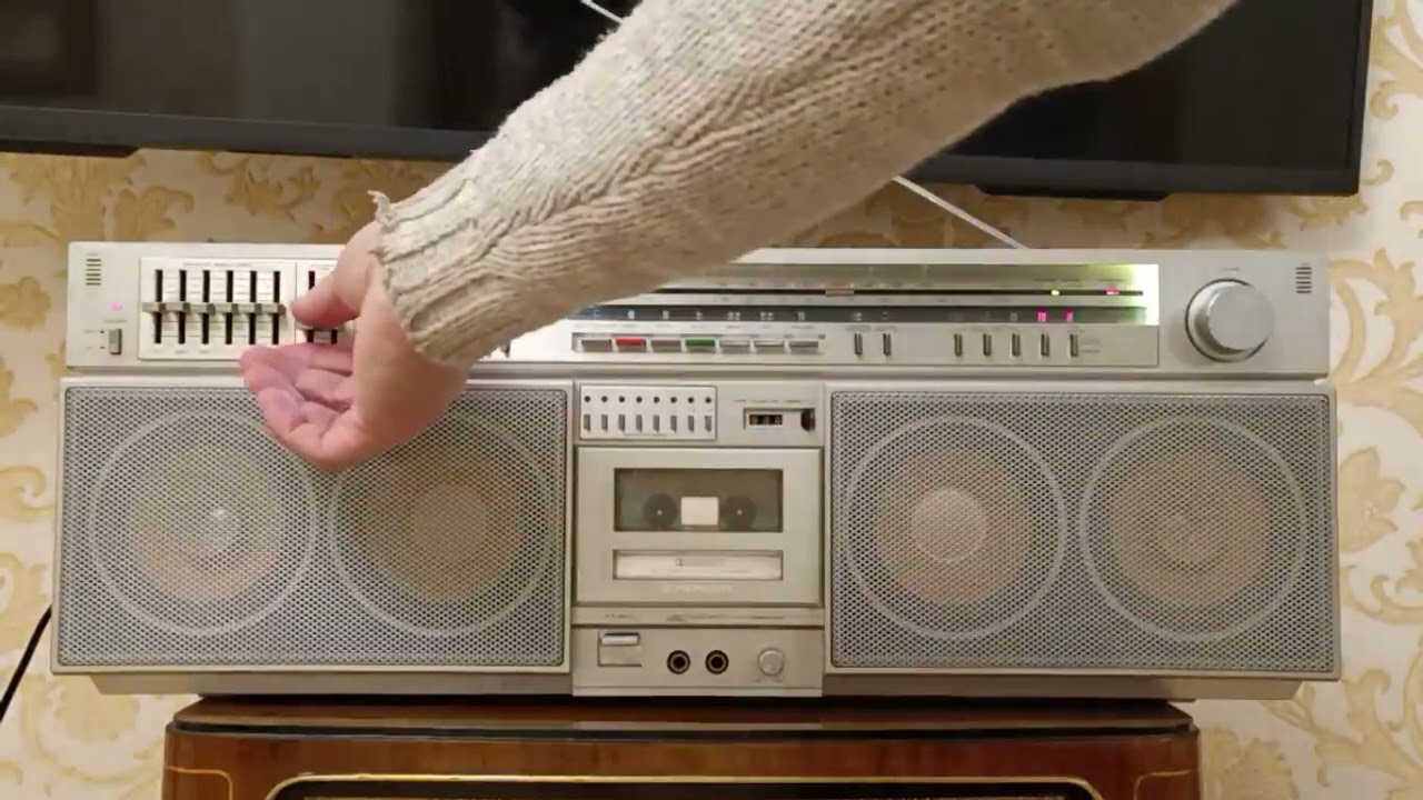 Pioneer SK 900  boombox. After repair & restoration.