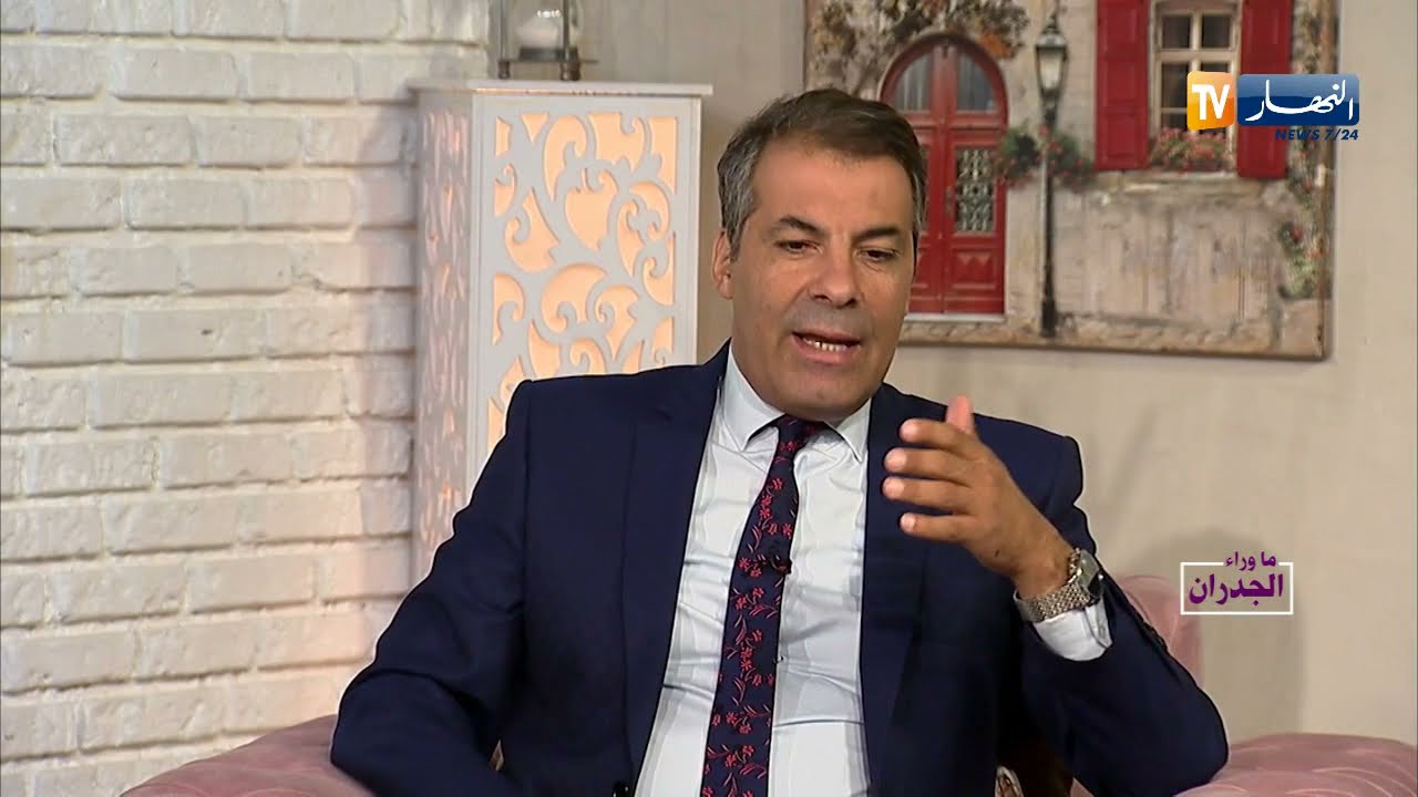 ما وراء الجدران:  جمال..  قصة أب محروم من أبناءه الثلاث