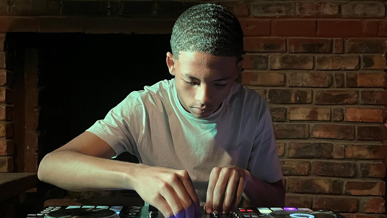 AMAPIANO LIVE SESSION 05 - SEASON 02 // EPISODE 01 (MIXED BY DJ POENZ)