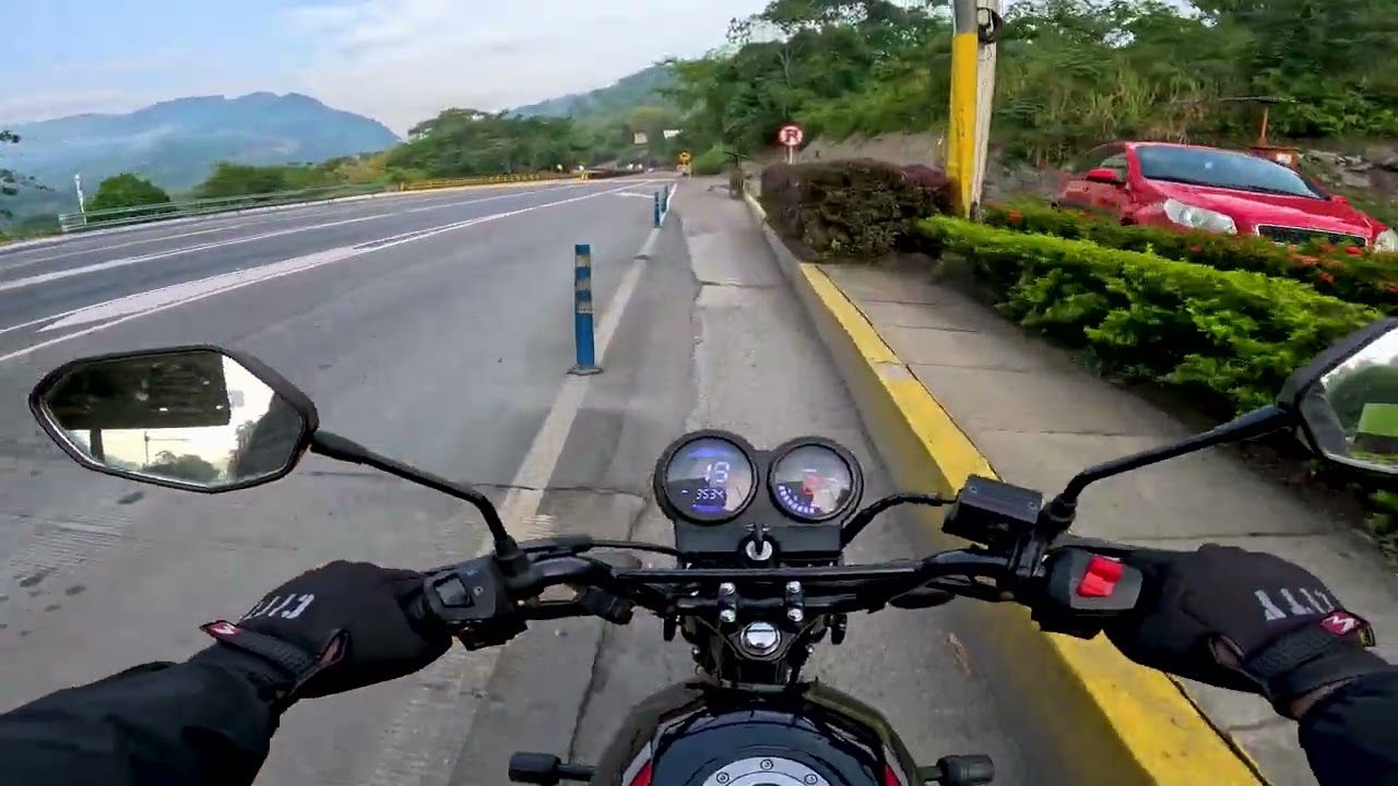 Peaje Caiquero - Villeta a toda velocidad en AKT NKD 125 - Aprendiendo a candelear en moto.