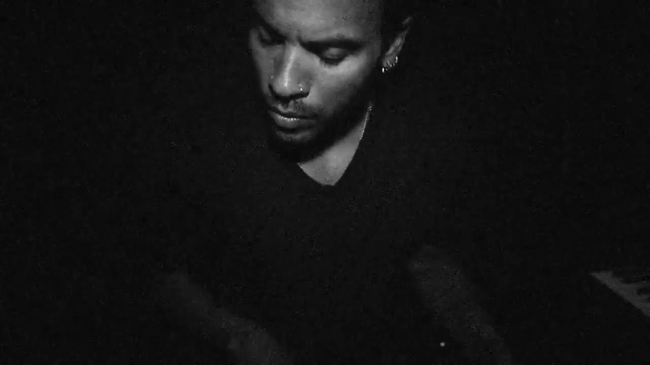 Lenny Kravitz Liquid Jesus (Studio Video)