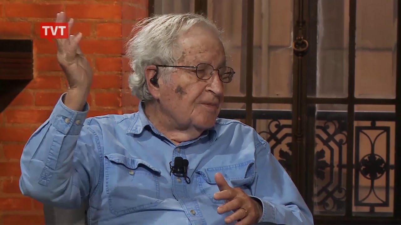 Noam Chomsky: neoliberalismo é inimigo da democracia