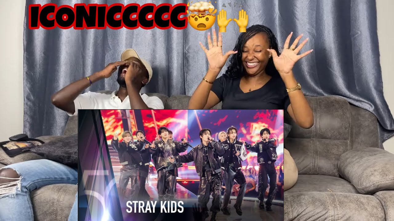 Stray Kids Perform 