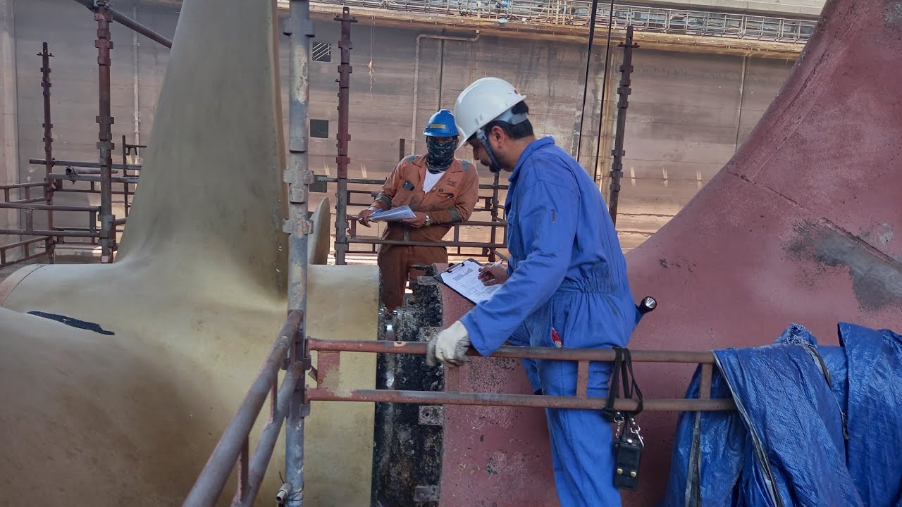 How to use a Poker Gauge, to measure Ship Tailshaft Weardown.