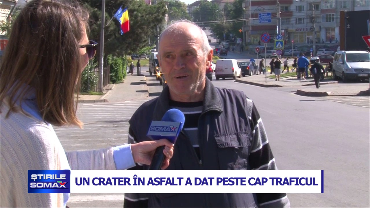 UN CRATER IN ASFALT A DAT PESTE CAP TRAFICUL