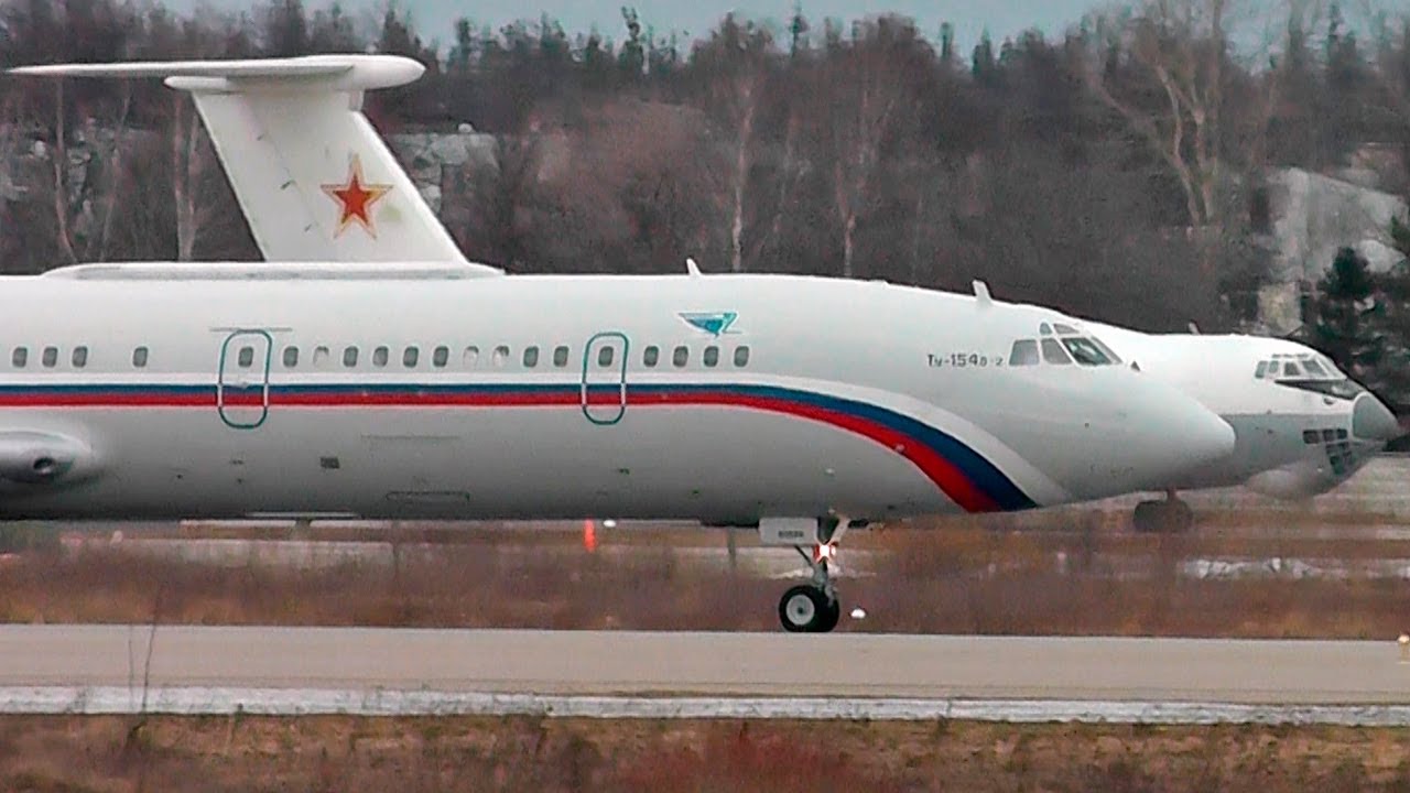 Горбатый Ту-154Б-2. УТП без уборки шасси на аэродроме Чкаловский