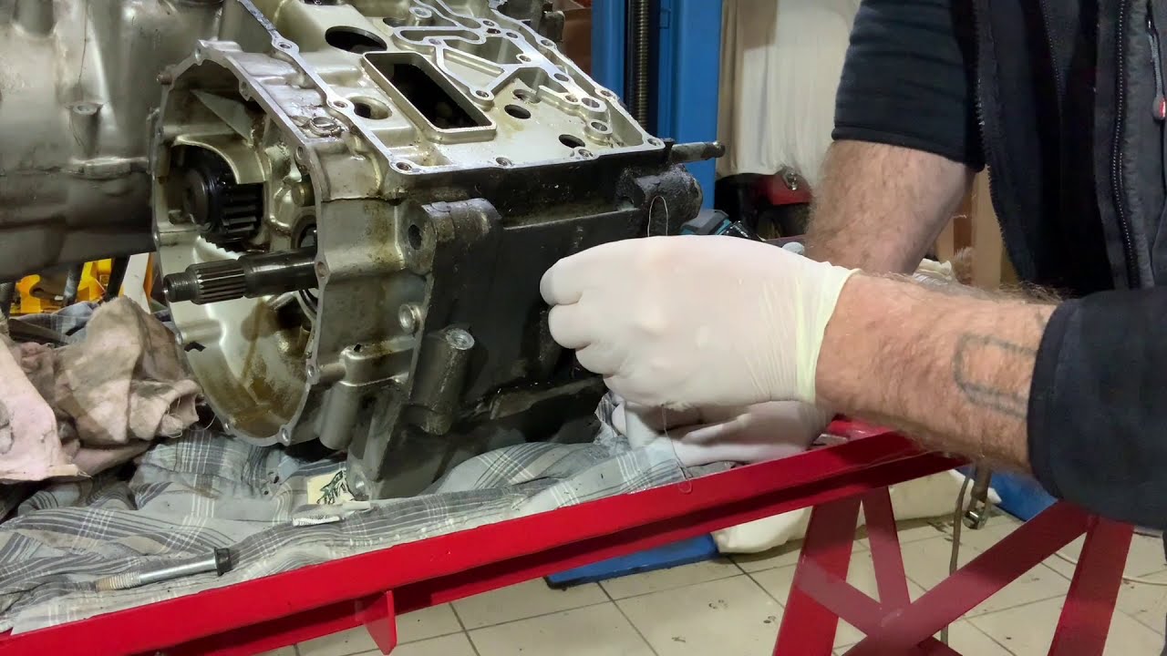 Caferacer Honda CB900 #12 — Getriebe öffnen mit böser Überraschung