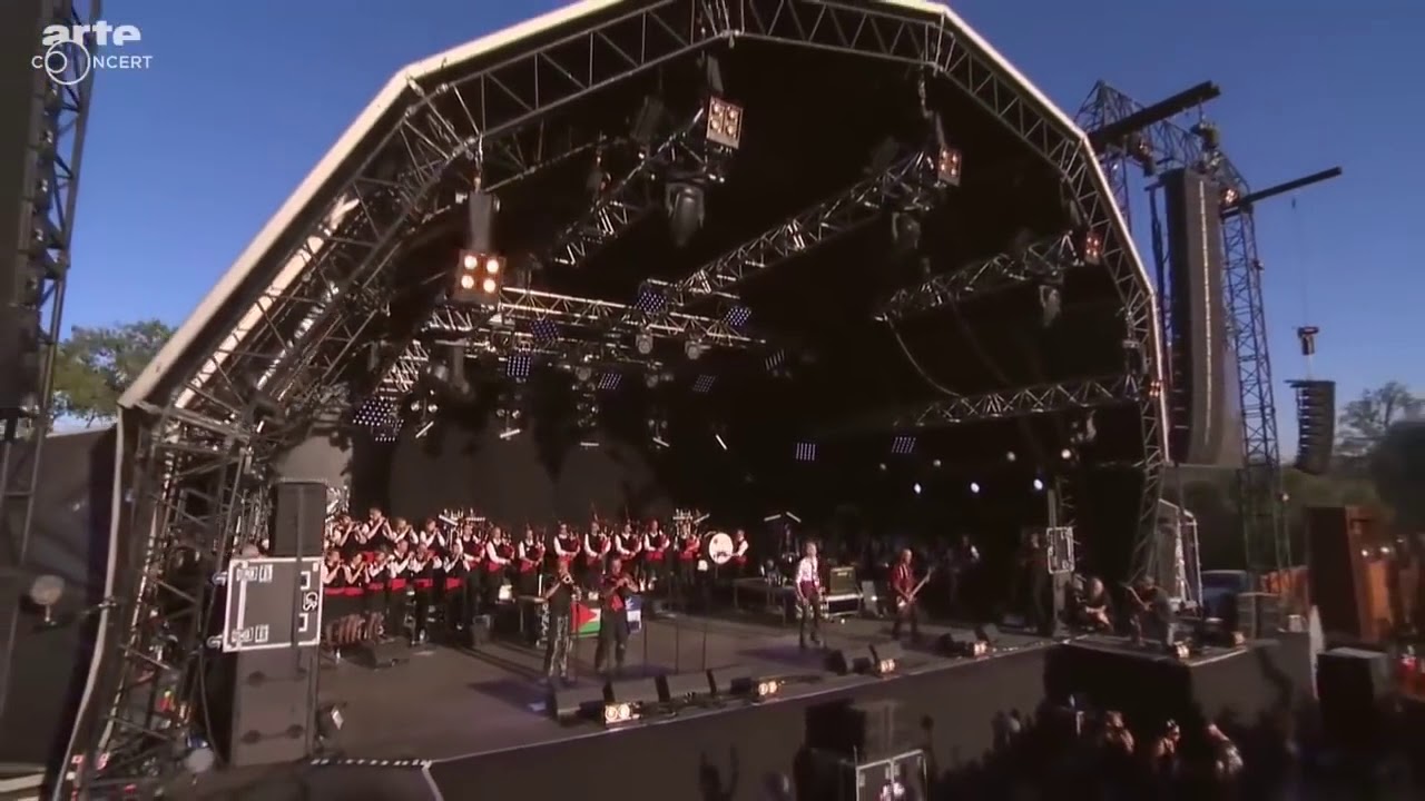 Hellfest 2017, Les Ramoneurs de Menhirs et le Bagad Bro Kemperle - Dir Ha Tan