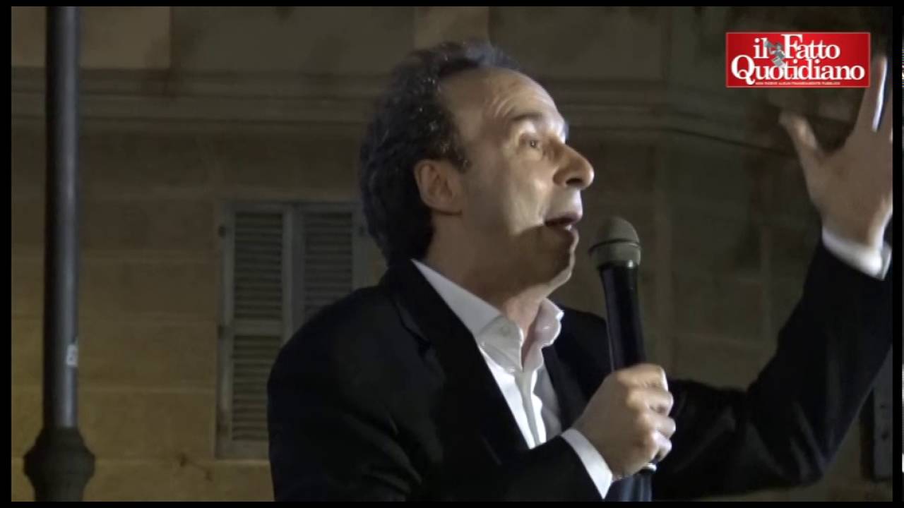 Benigni ricorda Troisi: aneddoti su 'Non ci resta che piangere'. E gli dedica una poesia