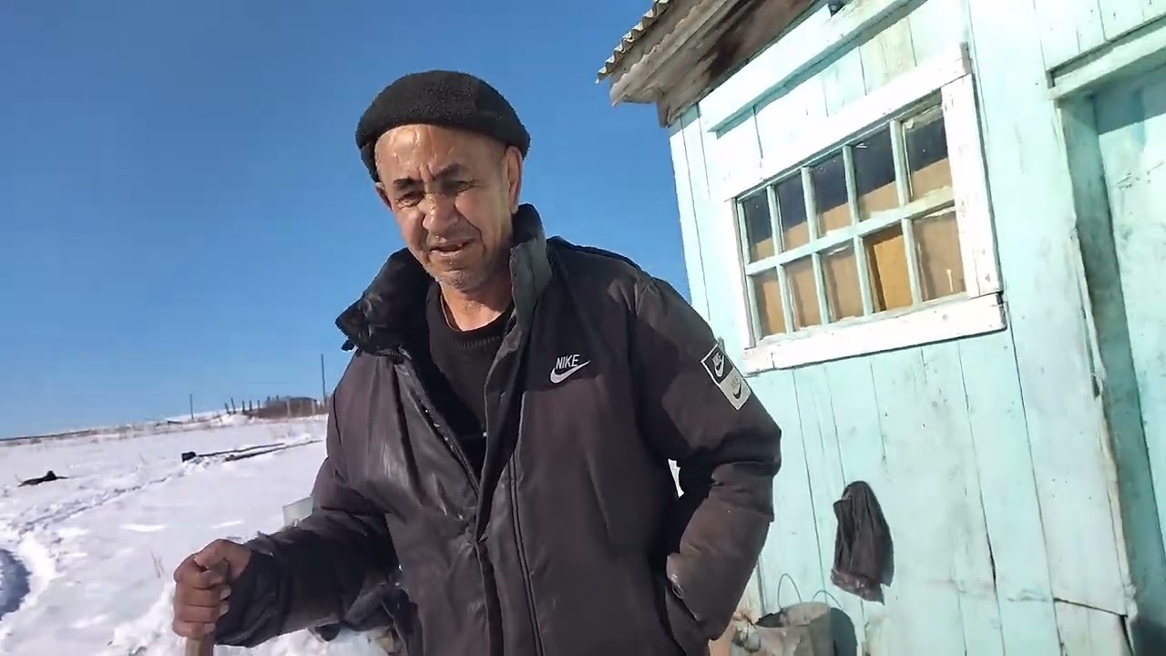 Старая маленькая деревушка. Очередной рейс.