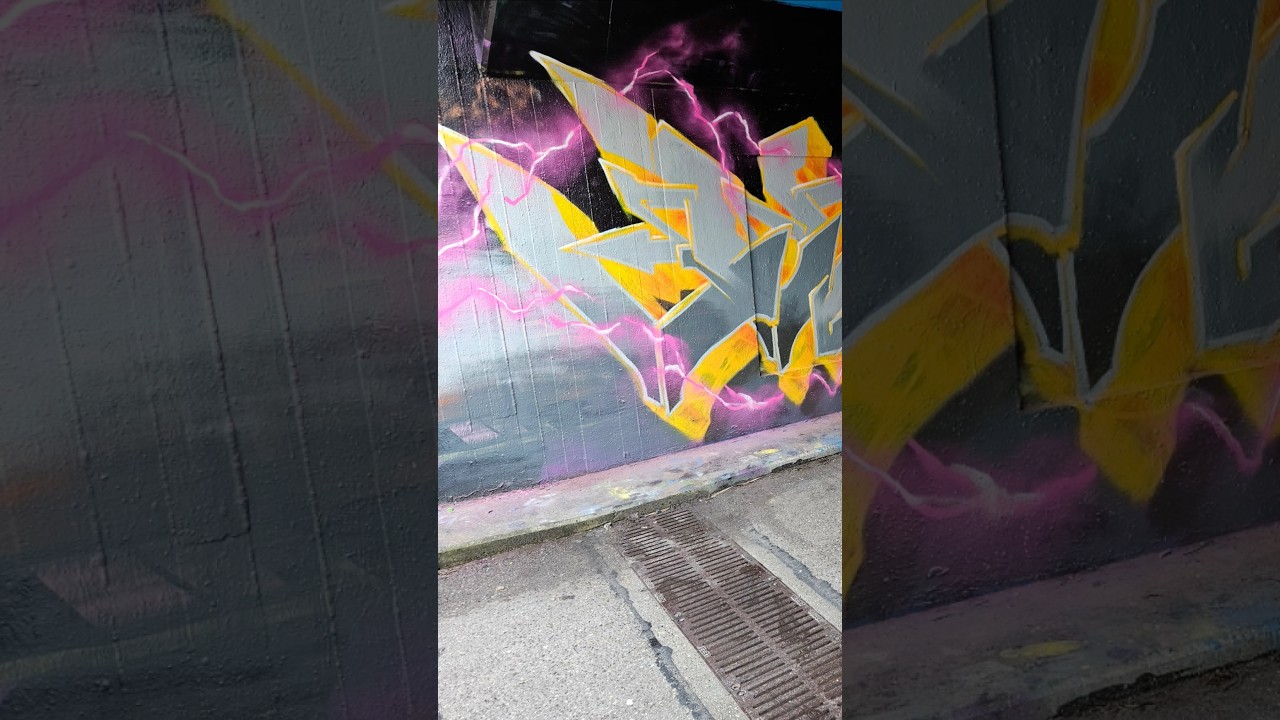 2 colored lightning effect #graffiti #graffititutorial #graffitiart #graffitipiece #paint #painting