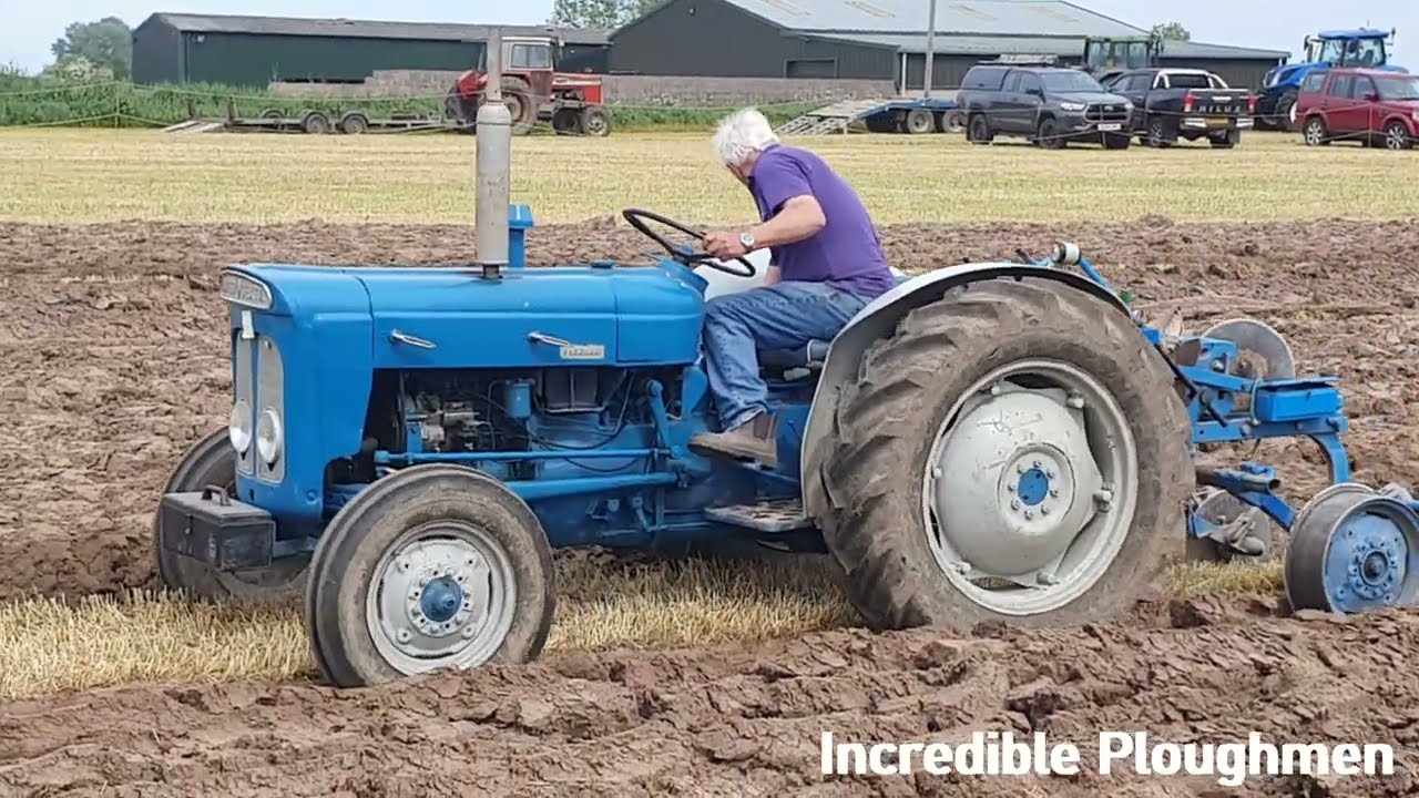 1964 Fordson Super Dexta 2.5 Litre 3-Cyl Diesel Tractor (39 HP) Arlingham Ploughing Match 2026