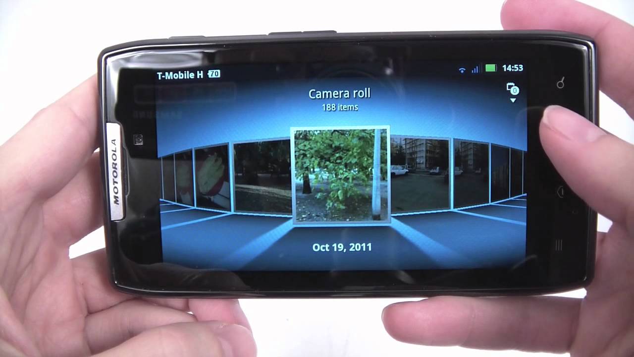 Motorola RAZR XT910 unboxing and menu review