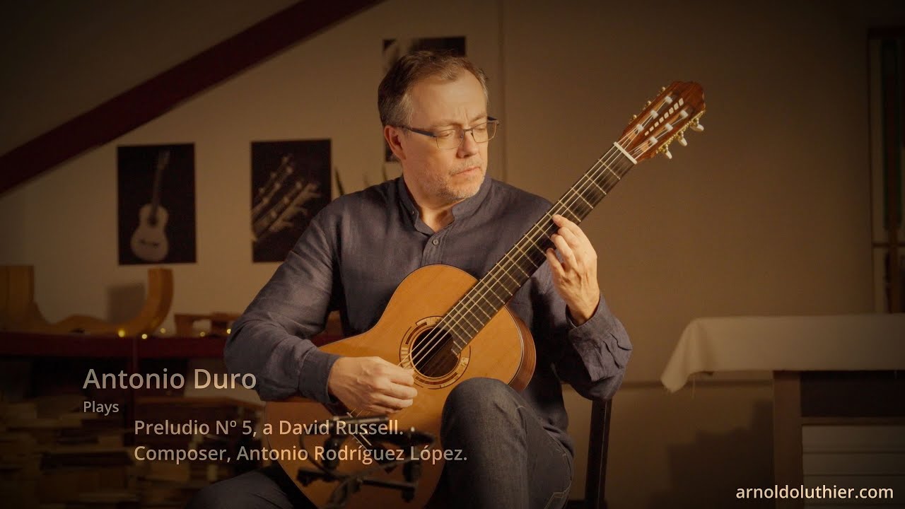 Antonio Duro, plays Preludio nº 5, on a guitar  “Double Top Cedar” Arnoldo García Luthier