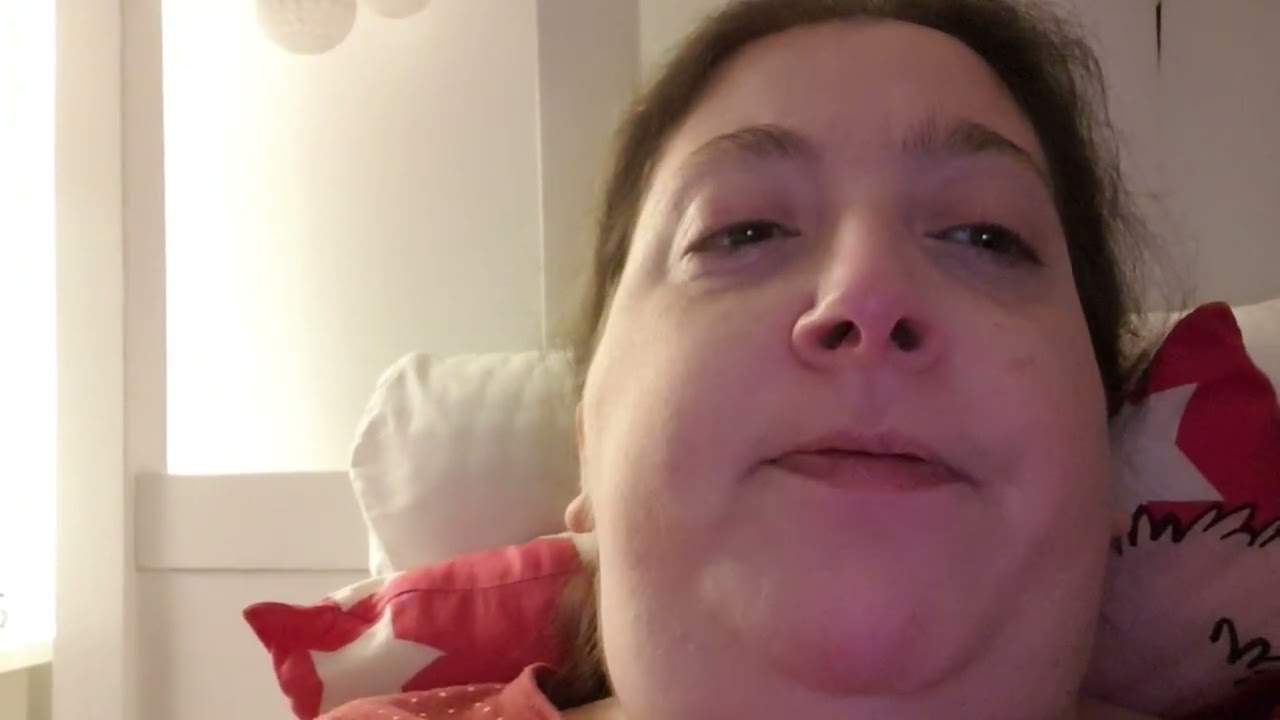 Rotina da noite conversamos melhor sobre coisas interessantes e mostrei a gatinha mais linda ;)