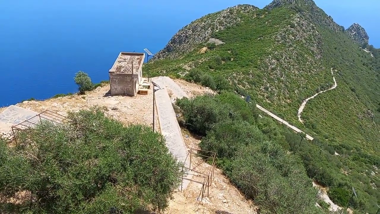 Yemma Gouraya anruh adhrar  adhrar gh yemma Yamna⚓💙⚓.   Bejaia le 16 juin 2022