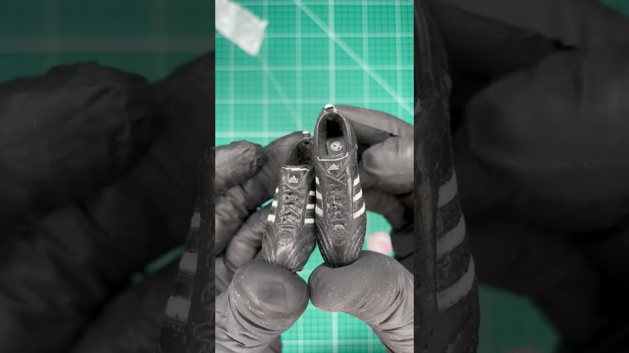 😍 THE SMALLEST FOOTBALL BOOTS EVER! 
