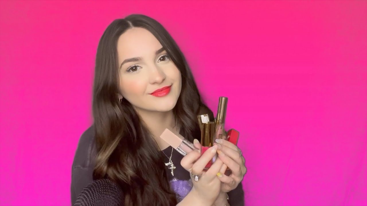 ASMR Lipgloss application with mouth sounds and tapping😴💄👄