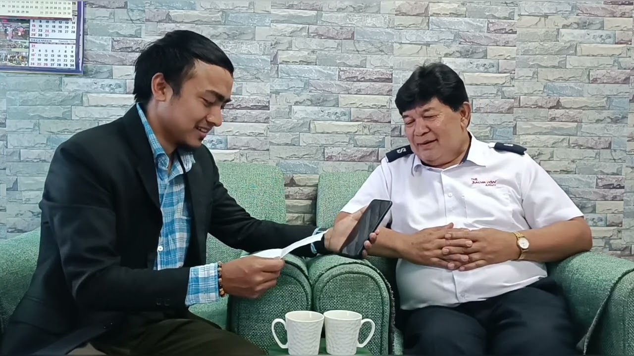 Hla phuah thiam Pu J Zaihmingthanga nen kan titi na leh a hla hmanga Sharing