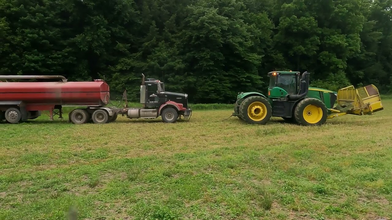 Spreading manure with a semi