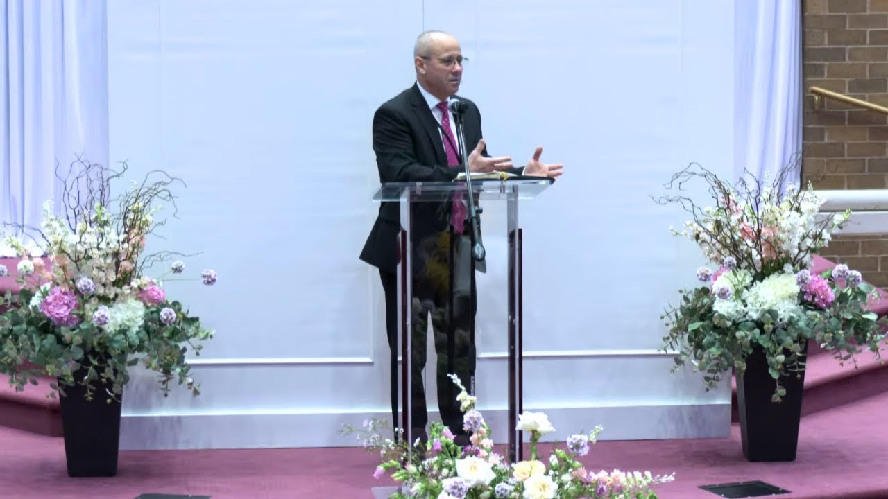 Luigi Mițoi - Biografia femeii pe care Dumnezeu o ascultă