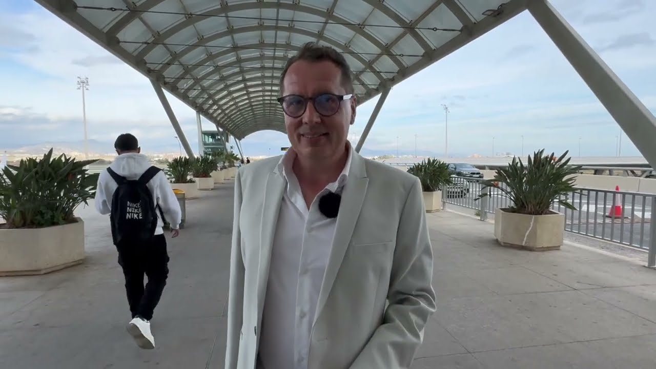 Asunto Espanjasta - Málagan lentokentälle kahvittelemaan