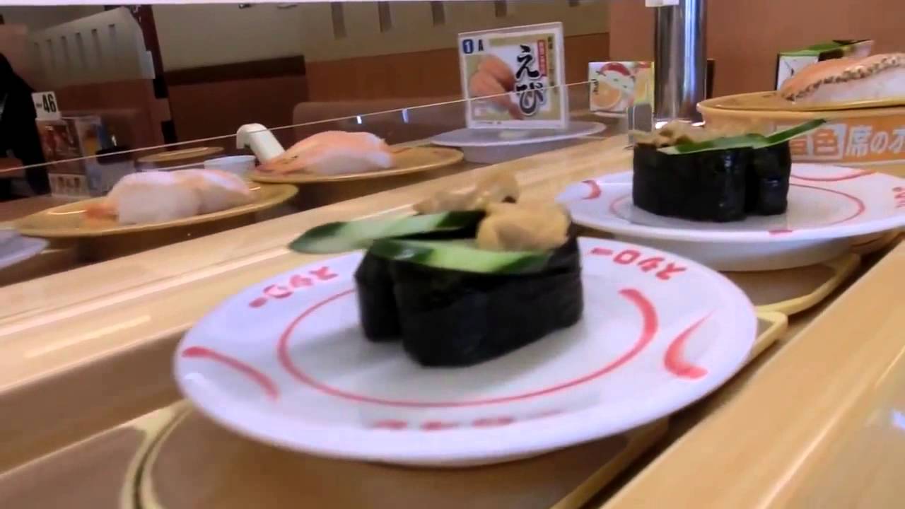 10 Unusual Food Etiquettes Around the World